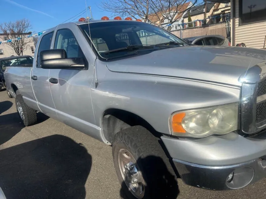 2003 Dodge Ram 3500 SLT photo 1