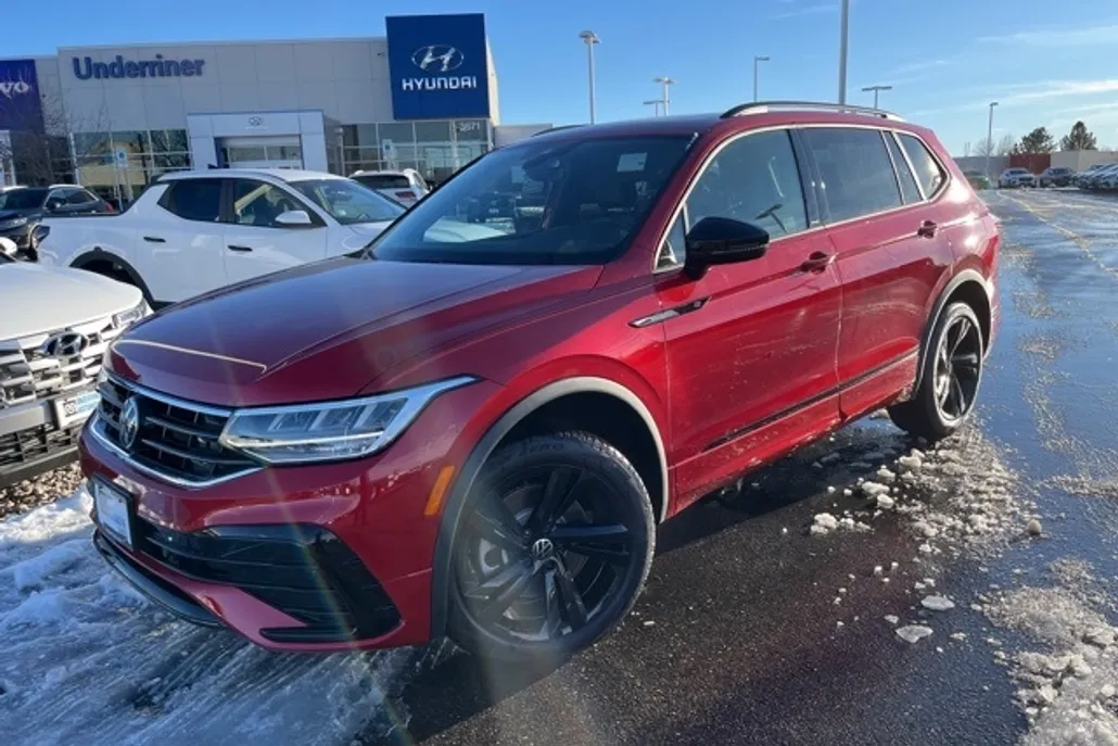 2024 Volkswagen Tiguan SE R-Line Black photo 1
