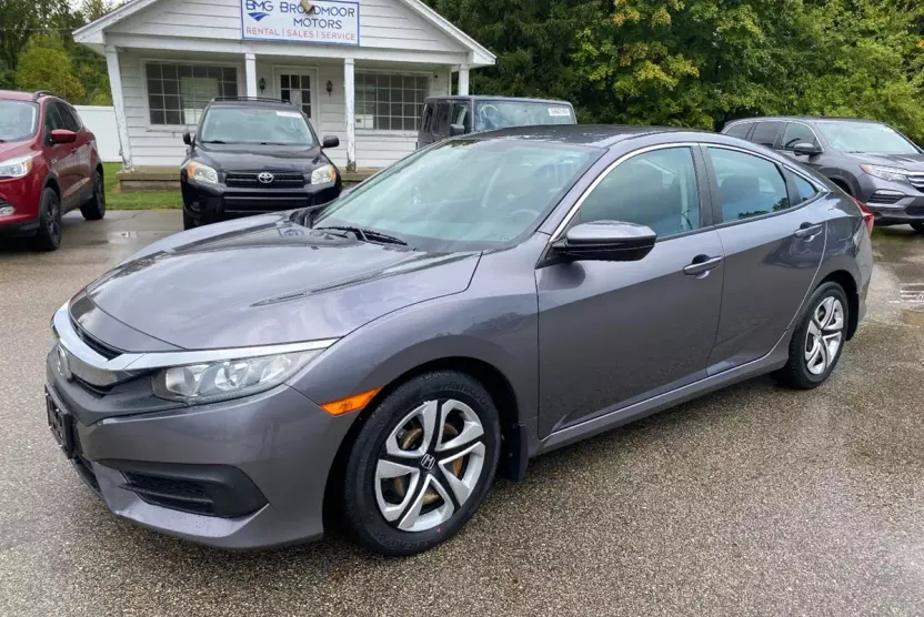 2017 Honda Civic LX photo 1