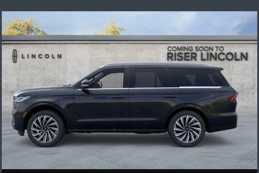 2025 Lincoln Navigator Black Label photo 1