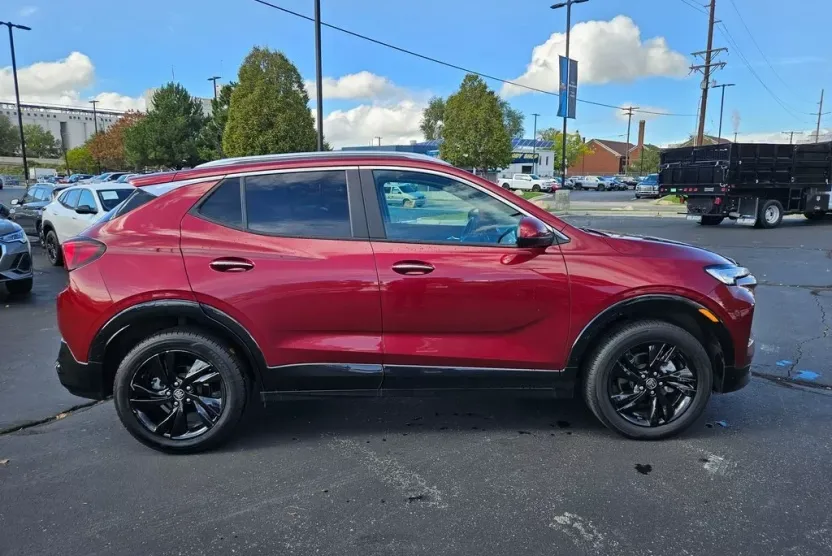 2024 Buick Encore GX Sport Touring photo 1