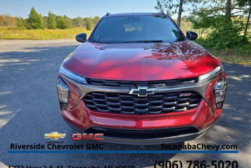 2024 Chevrolet Trax photo 1
