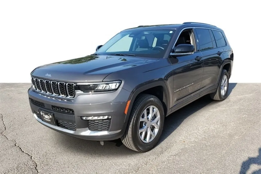2022 Jeep Grand Cherokee Limited photo 1
