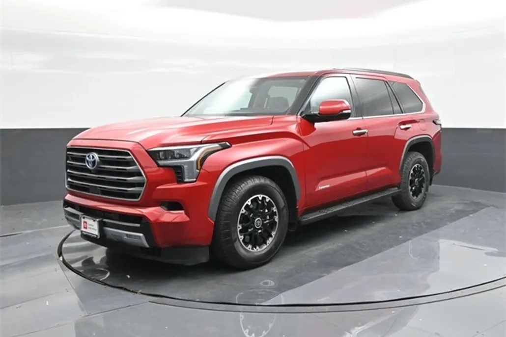 2023 Toyota Sequoia Limited photo 1