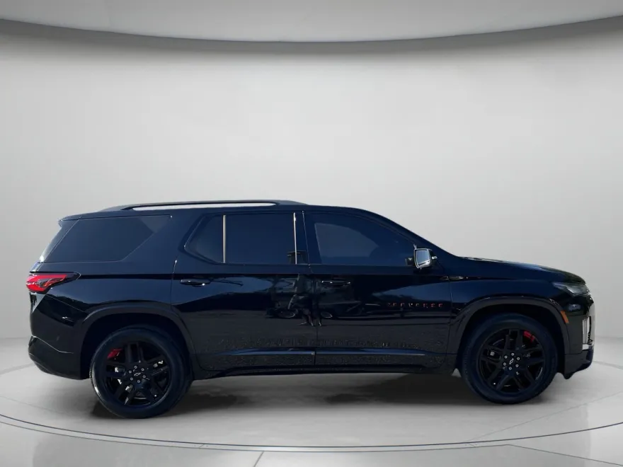 2022 Chevrolet Traverse Premier photo 1