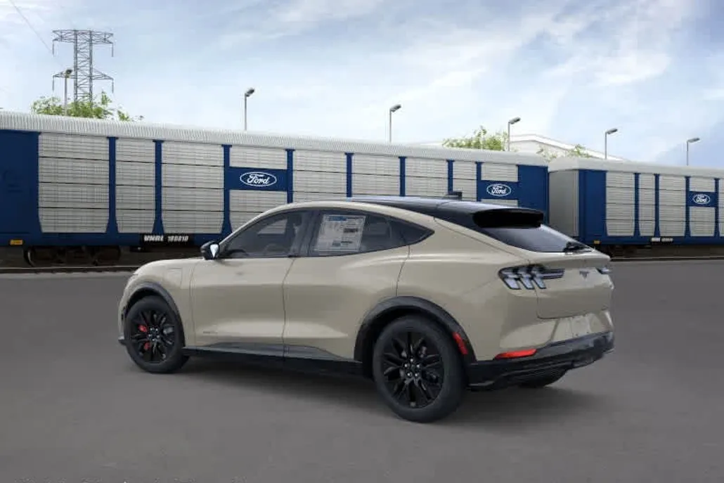 2025 Ford Mustang Mach-E Premium photo 1