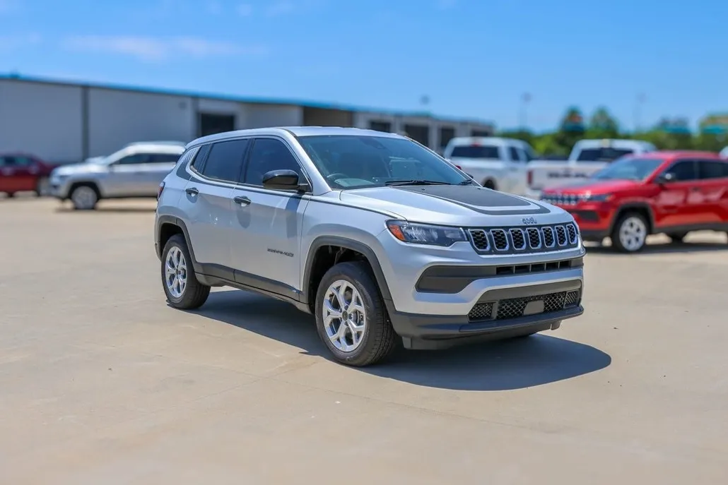 2025 Jeep Compass Sport photo 1
