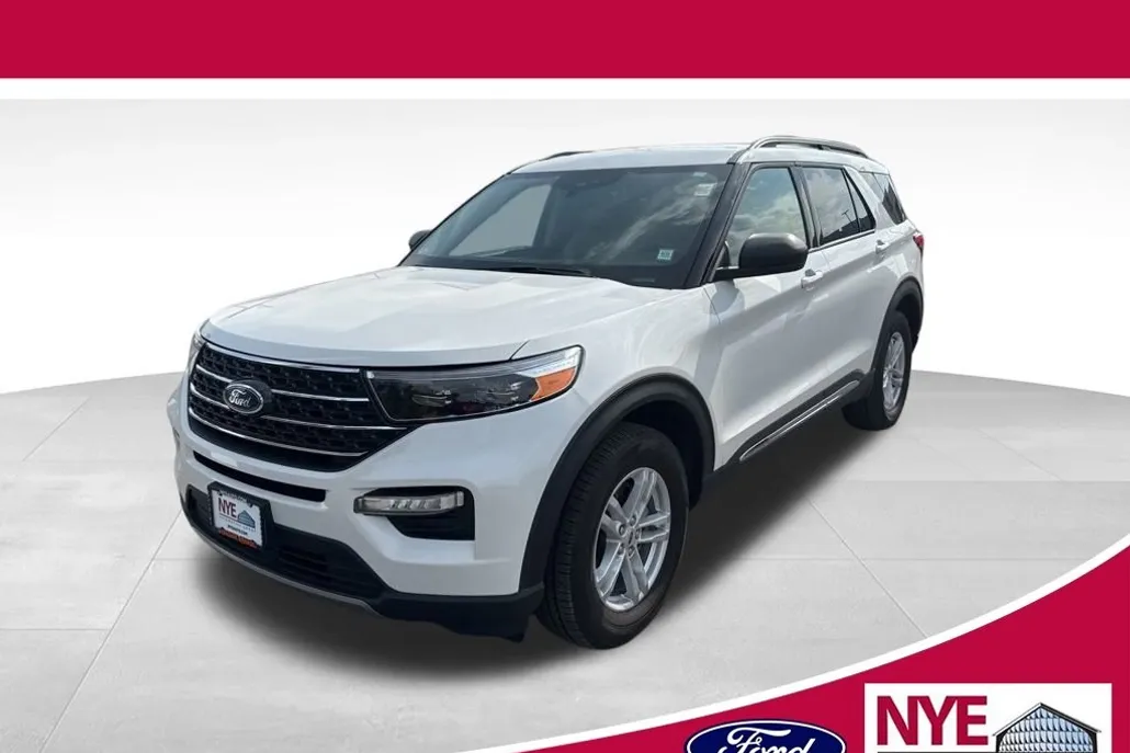 2022 Ford Explorer XLT photo 1