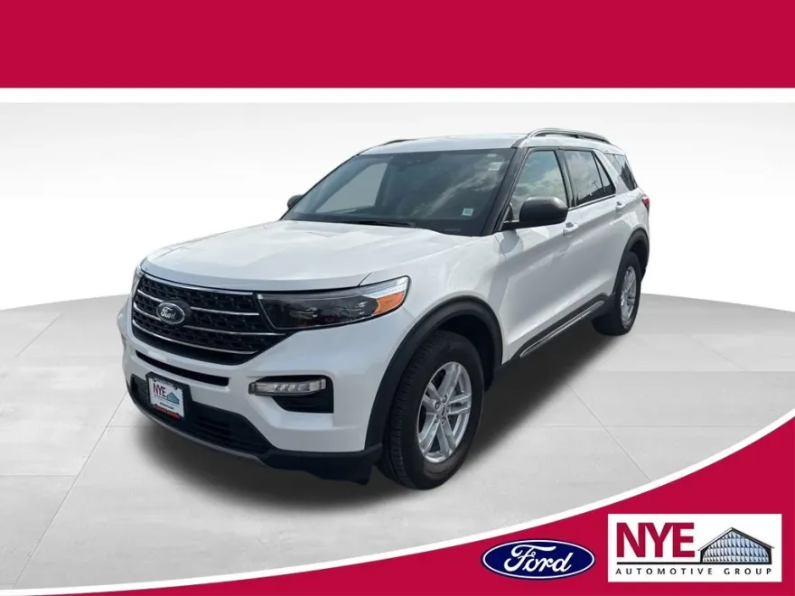 2022 Ford Explorer XLT photo 1