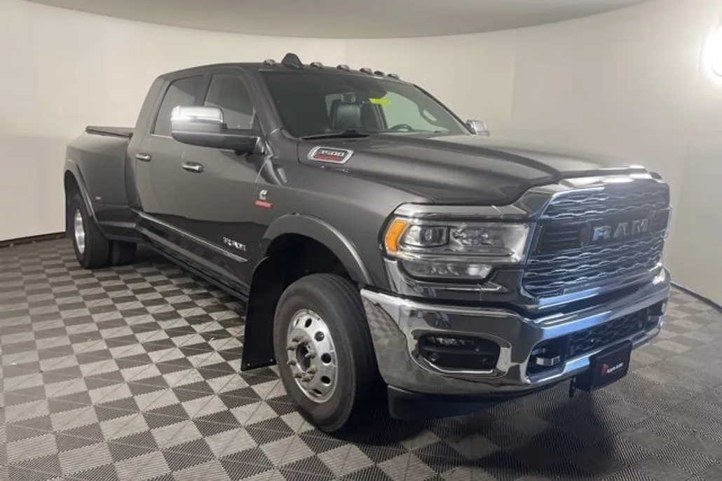 2022 Ram 3500 Limited photo 1