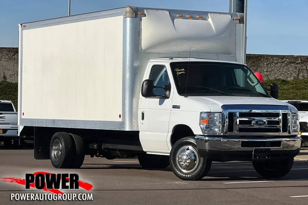2018 Ford E-450 photo 1