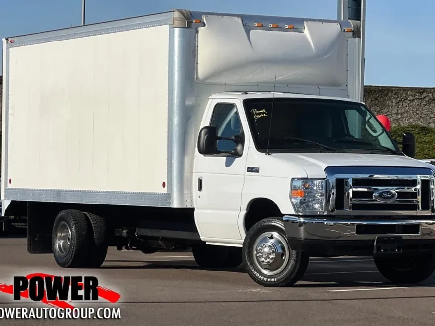 2018 Ford E-450 photo 1