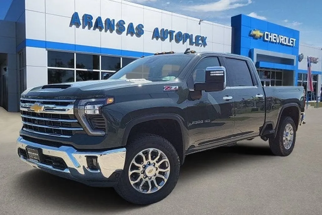 2025 Chevrolet Silverado 2500HD LTZ photo 1