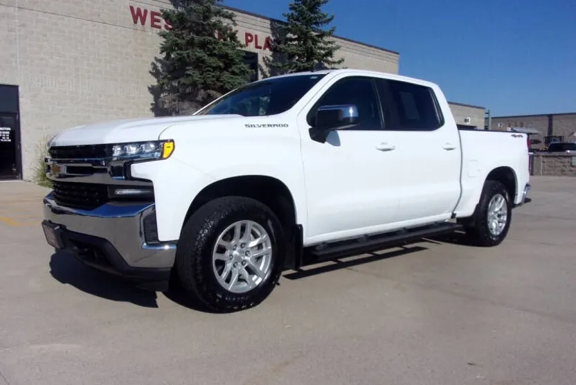 2020 Chevrolet Silverado 1500 LT photo 1