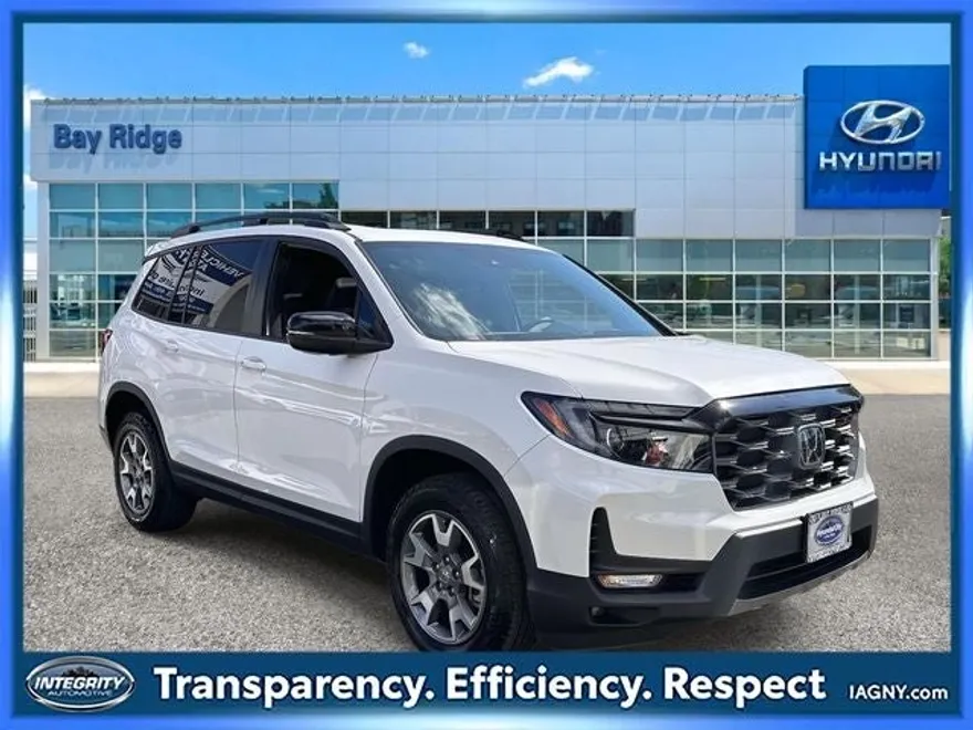2023 Honda Passport TrailSport photo 1