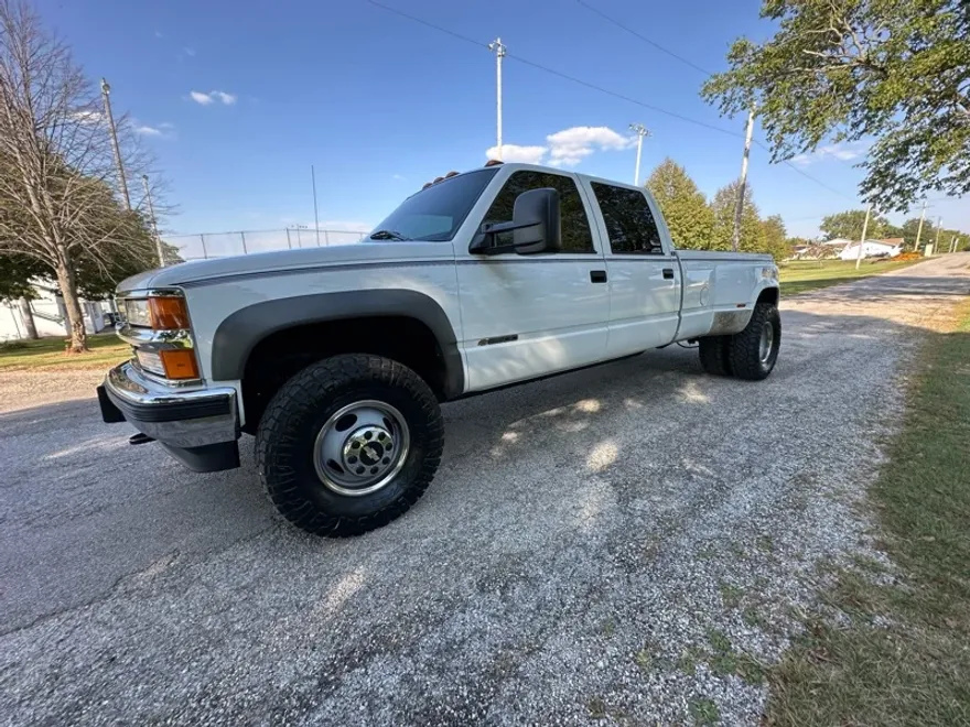 1996 Chevrolet Silverado 3500HD photo 1