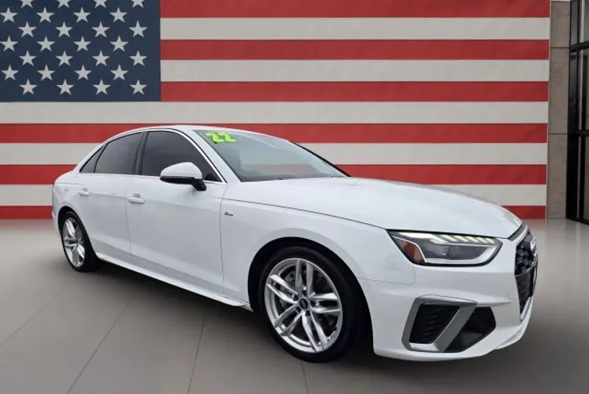 2022 Audi A4 S line 45 TFSI Premium Plus photo 1