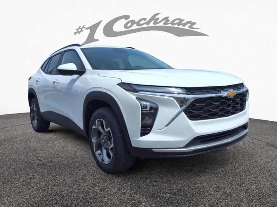 2025 Chevrolet Trax LT photo 1