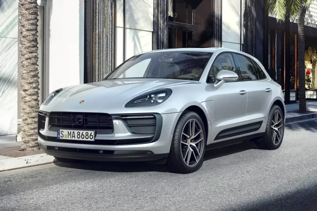 2025 Porsche Macan T photo 1