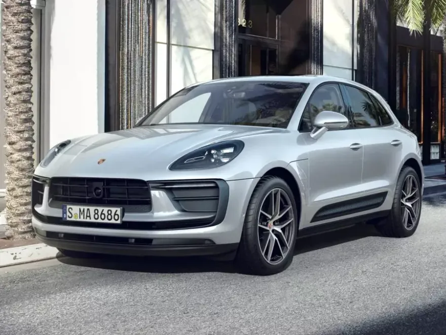 2025 Porsche Macan T photo 1