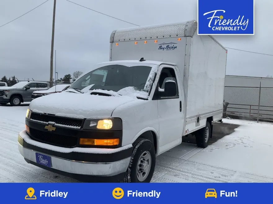 2024 Chevrolet Express Cutaway 3500 photo 1