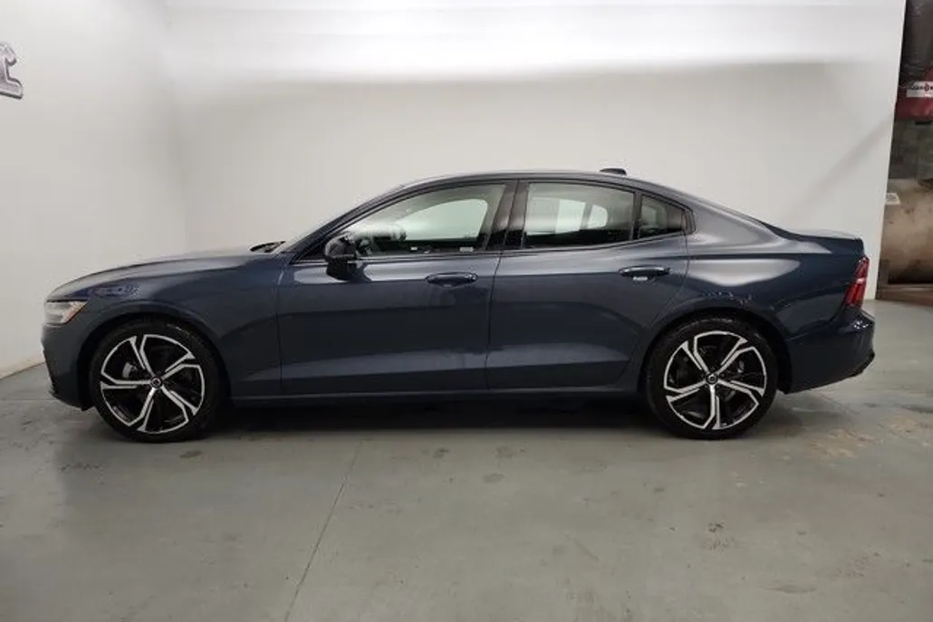 2024 Volvo S60 B5 Core photo 1
