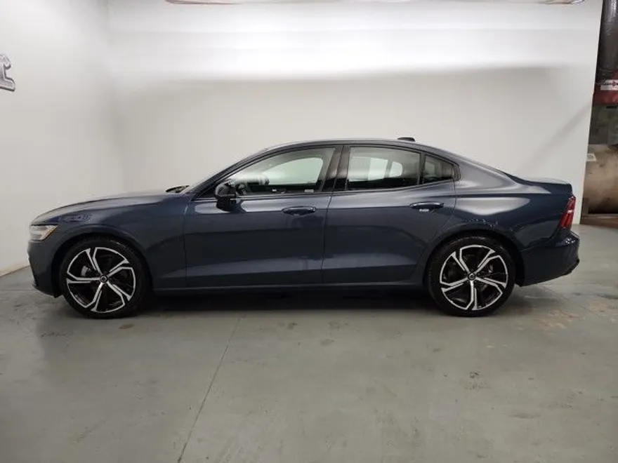 2024 Volvo S60 B5 Core photo 1