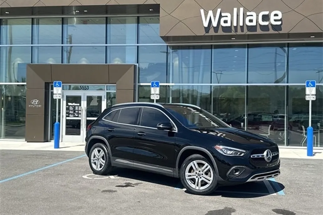 2023 Mercedes Benz GLA 250 4MATIC photo 1