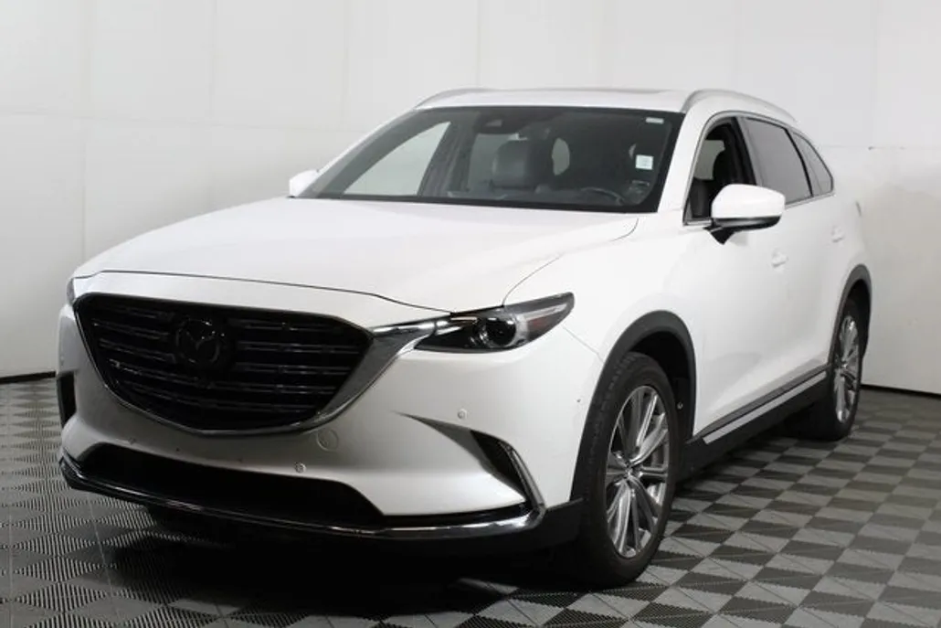 2023 Mazda CX-9 Signature photo 1