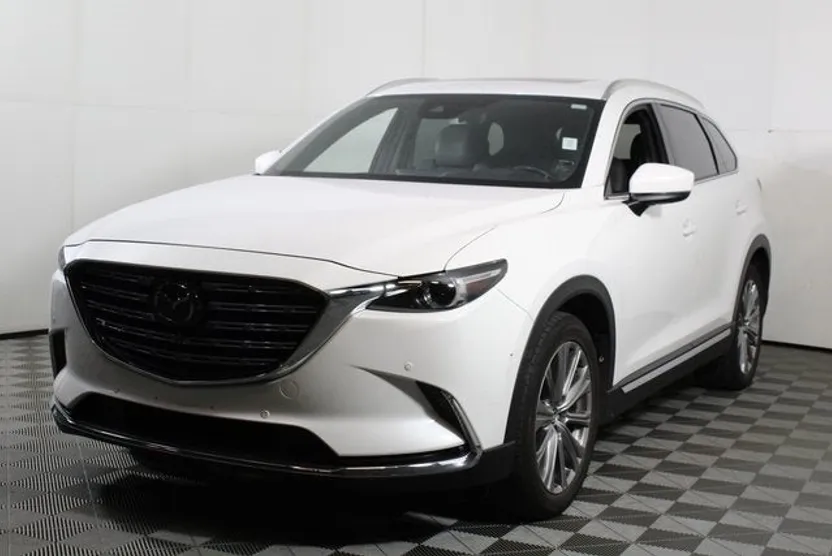 2023 Mazda CX-9 Signature photo 1