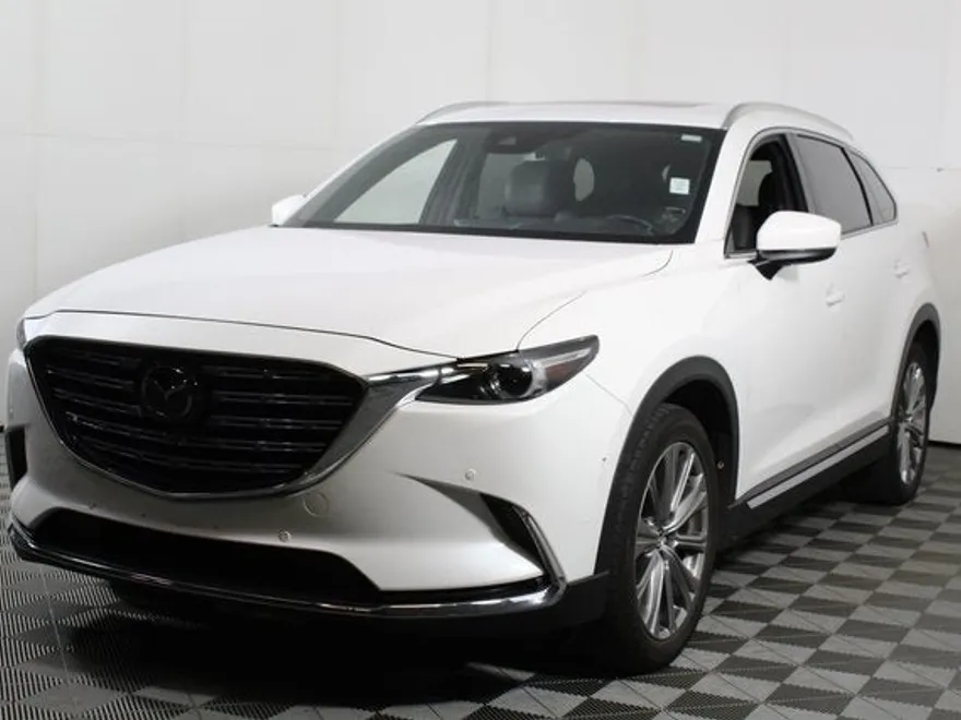 2023 Mazda CX-9 Signature photo 1