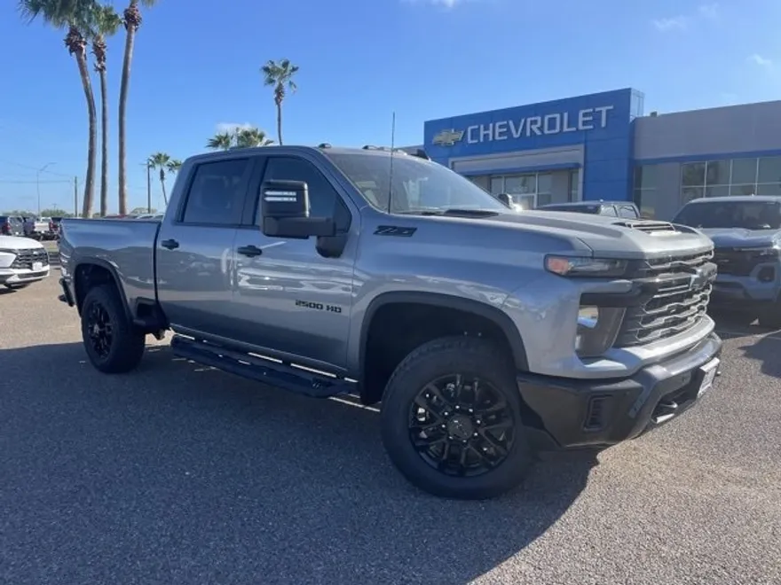 2026 Chevrolet Silverado 2500HD Custom photo 1
