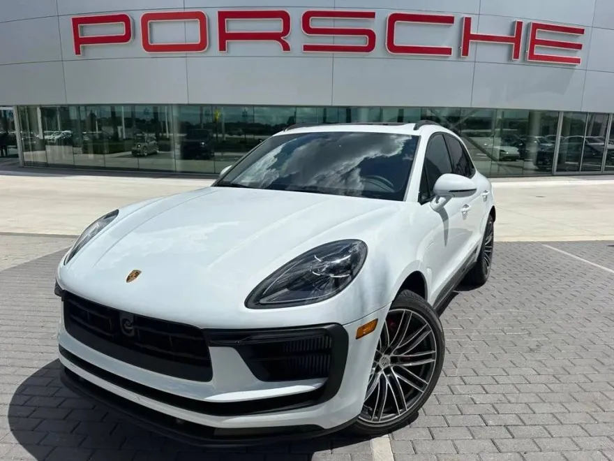 2025 Porsche Macan S photo 1