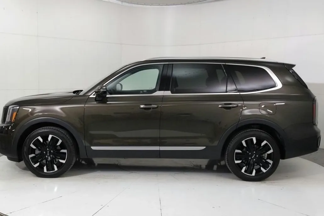 2024 Kia Telluride SX photo 1