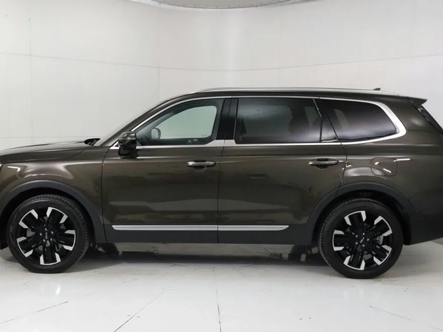 2024 Kia Telluride SX photo 1