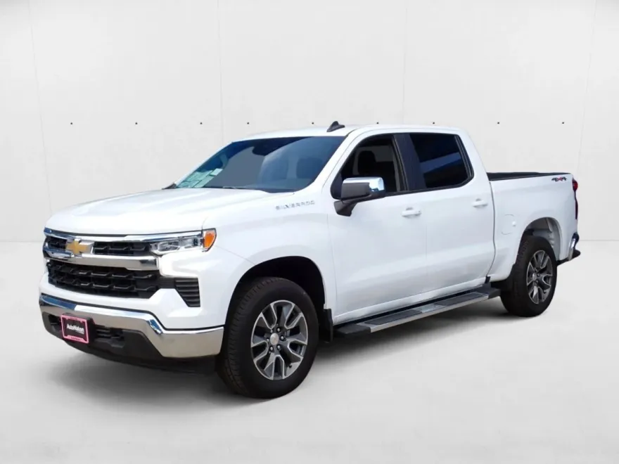 2025 Chevrolet Silverado 1500 LT photo 1
