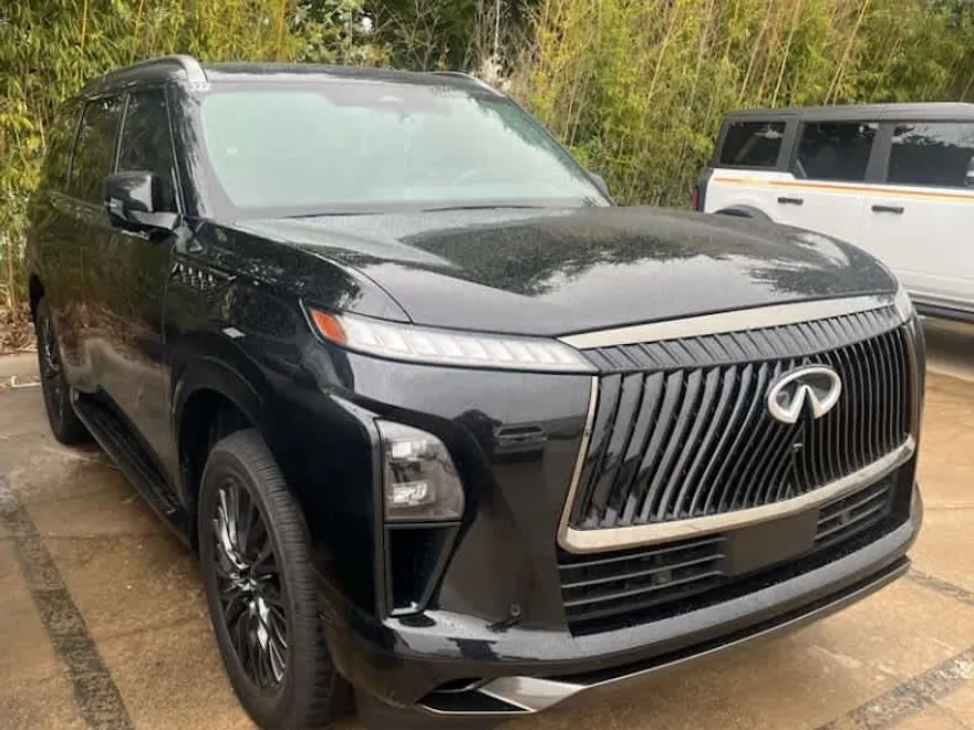 2025 Infiniti QX80 photo 1
