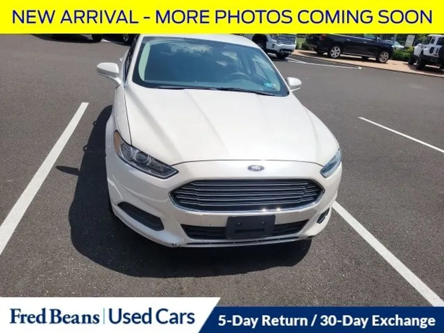 2015 Ford Fusion Hybrid SE photo 1
