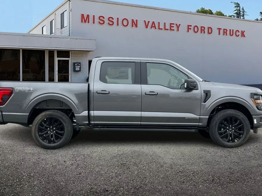 2025 Ford F-150 XLT photo 1