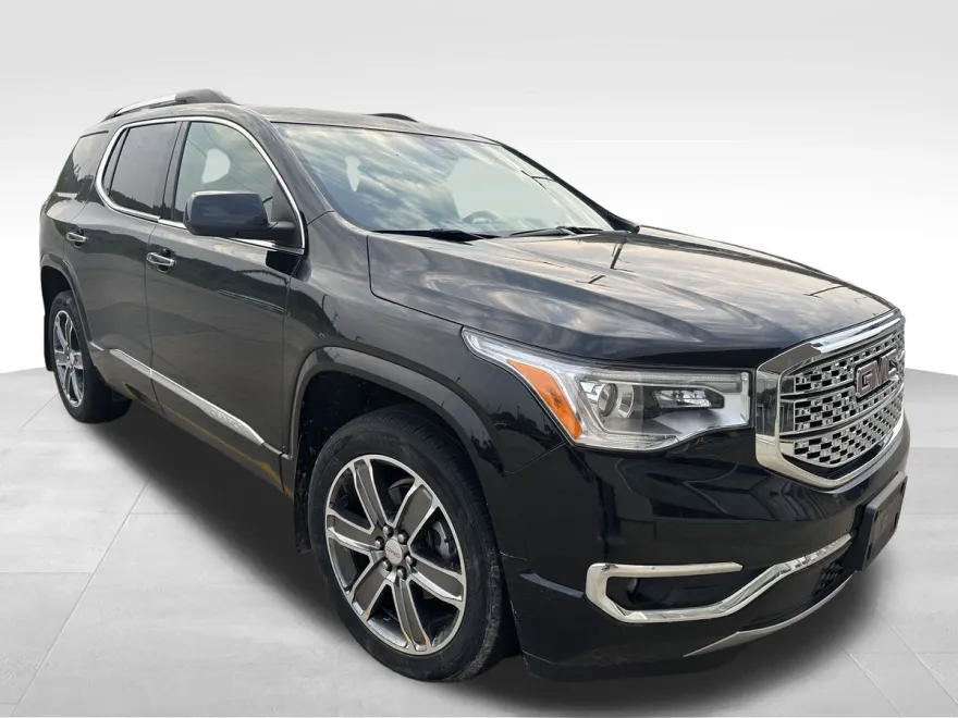 2017 Gmc Acadia Denali photo 1