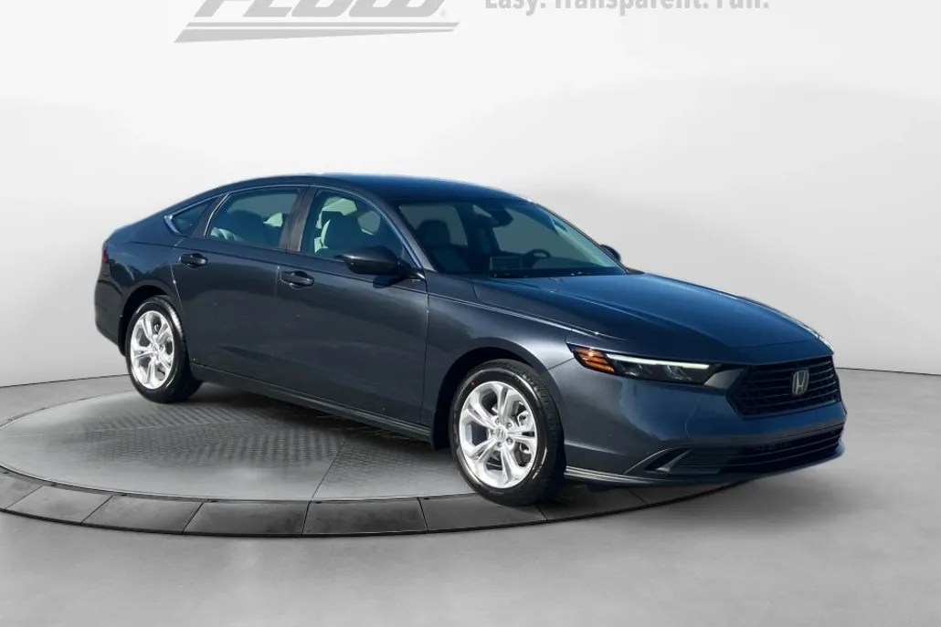 2025 Honda Accord LX photo 1