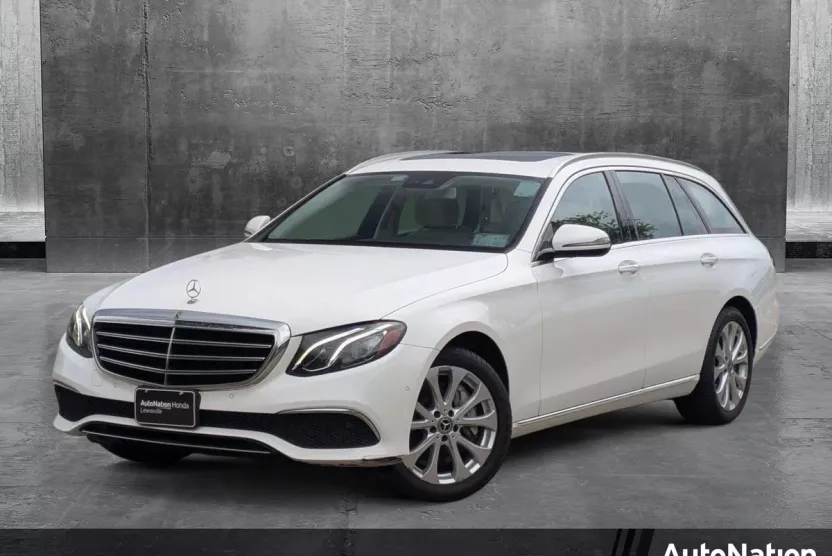 2018 Mercedes Benz E 400 4MATIC Wagon photo 1
