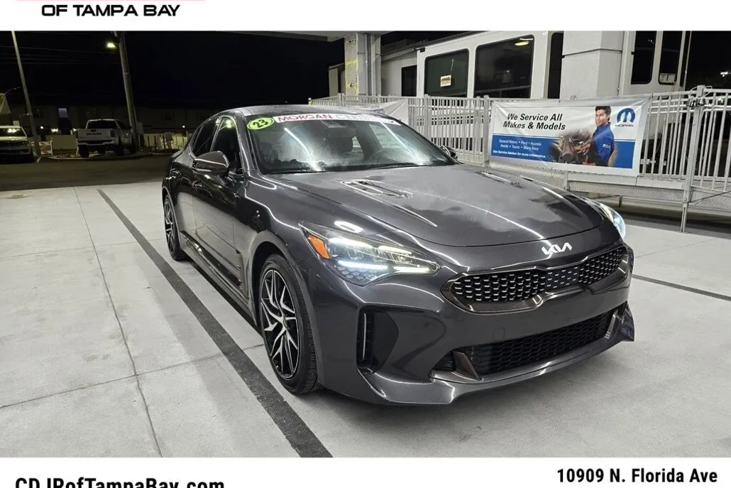 2023 Kia Stinger GT-Line photo 1