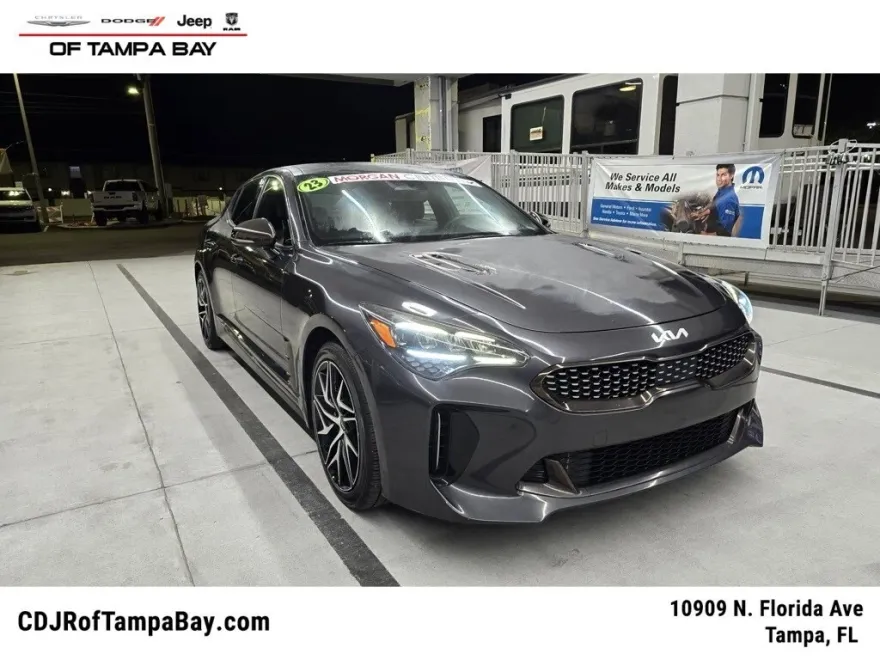 2023 Kia Stinger GT-Line photo 1
