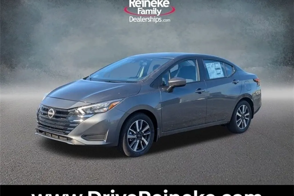 2025 Nissan Versa 1.6 SV photo 1