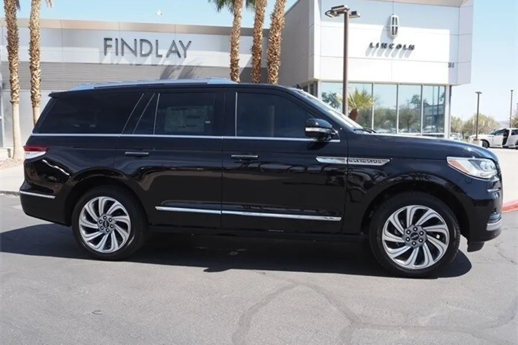 2023 Lincoln Navigator Reserve photo 1