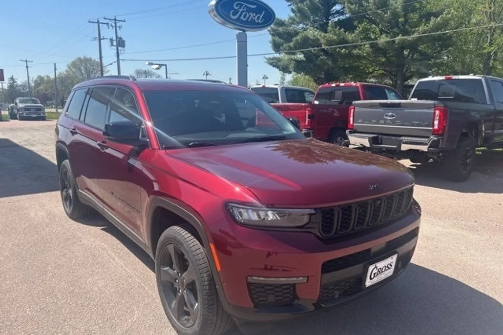 2025 Jeep Grand Cherokee Limited photo 1