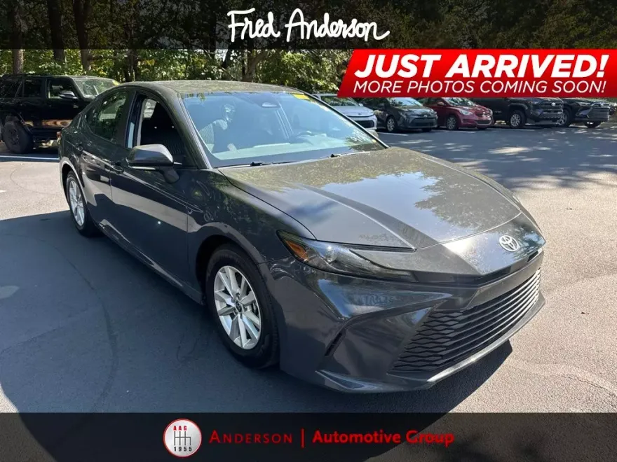 2025 Toyota Camry LE photo 1