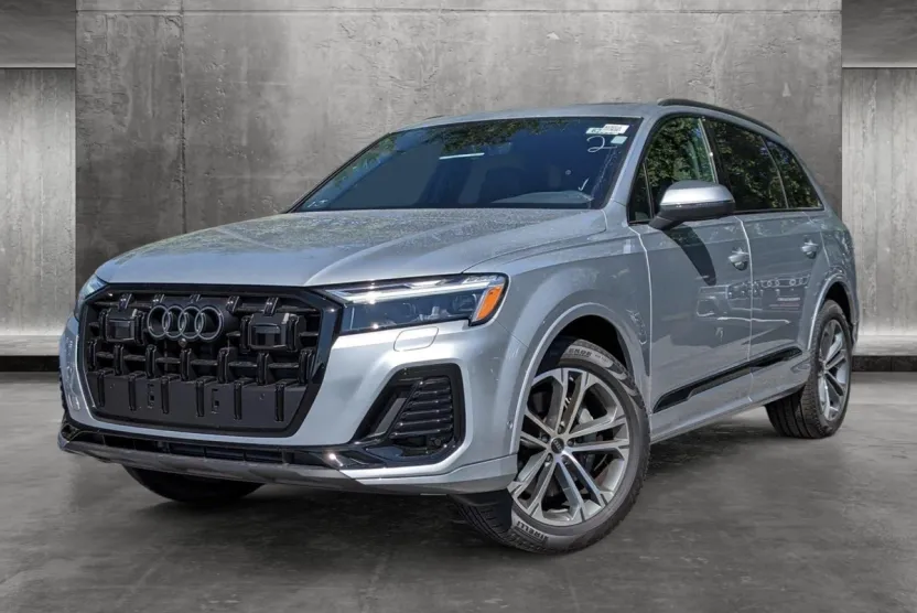 2025 Audi Q7 45 Premium Plus photo 1