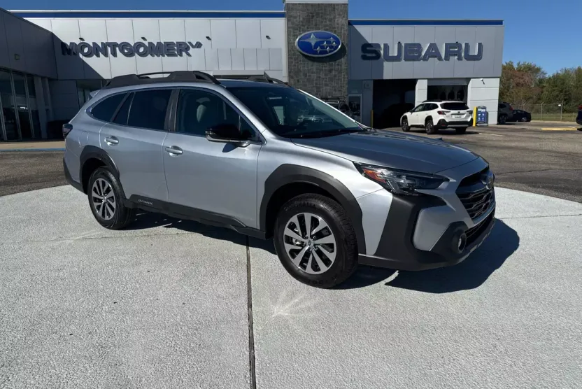2025 Subaru Outback Premium photo 1